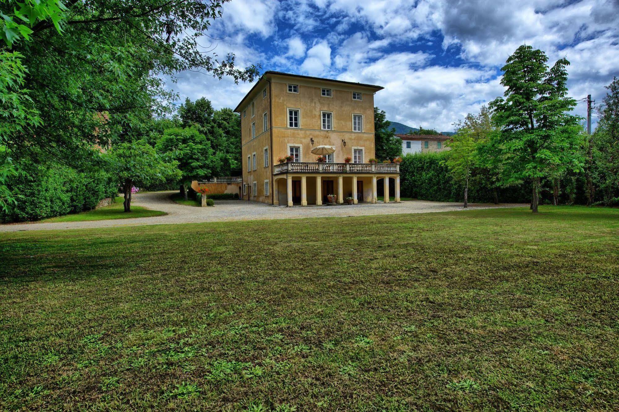 Villa Fiamma By Posarellivillas Piaggiori Exterior foto
